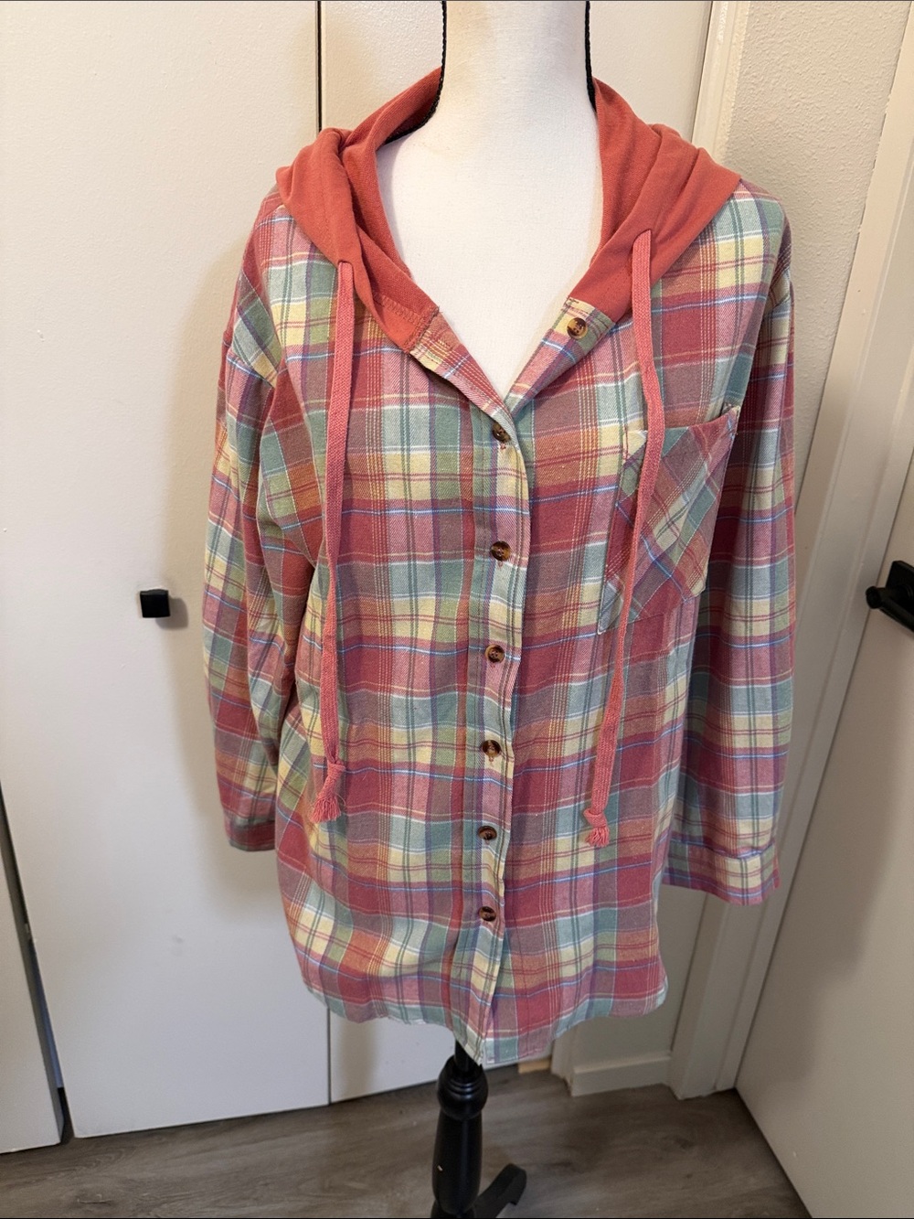 Women’s Hooded Plaid Button-Down Shirt - Pink Multi